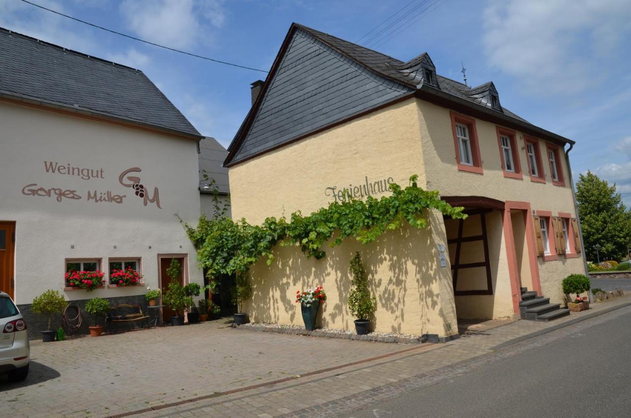 Altes Winzerhaus - Ferienhaus Burgen  Buitenkant foto